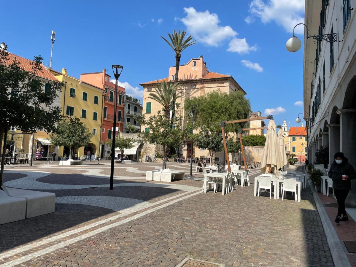 Appartamento Stella Marina In Pieno Centro Di Pietra Ligure Sulla Passeggiata E A Un Passo Dal Mare Zewnętrze zdjęcie