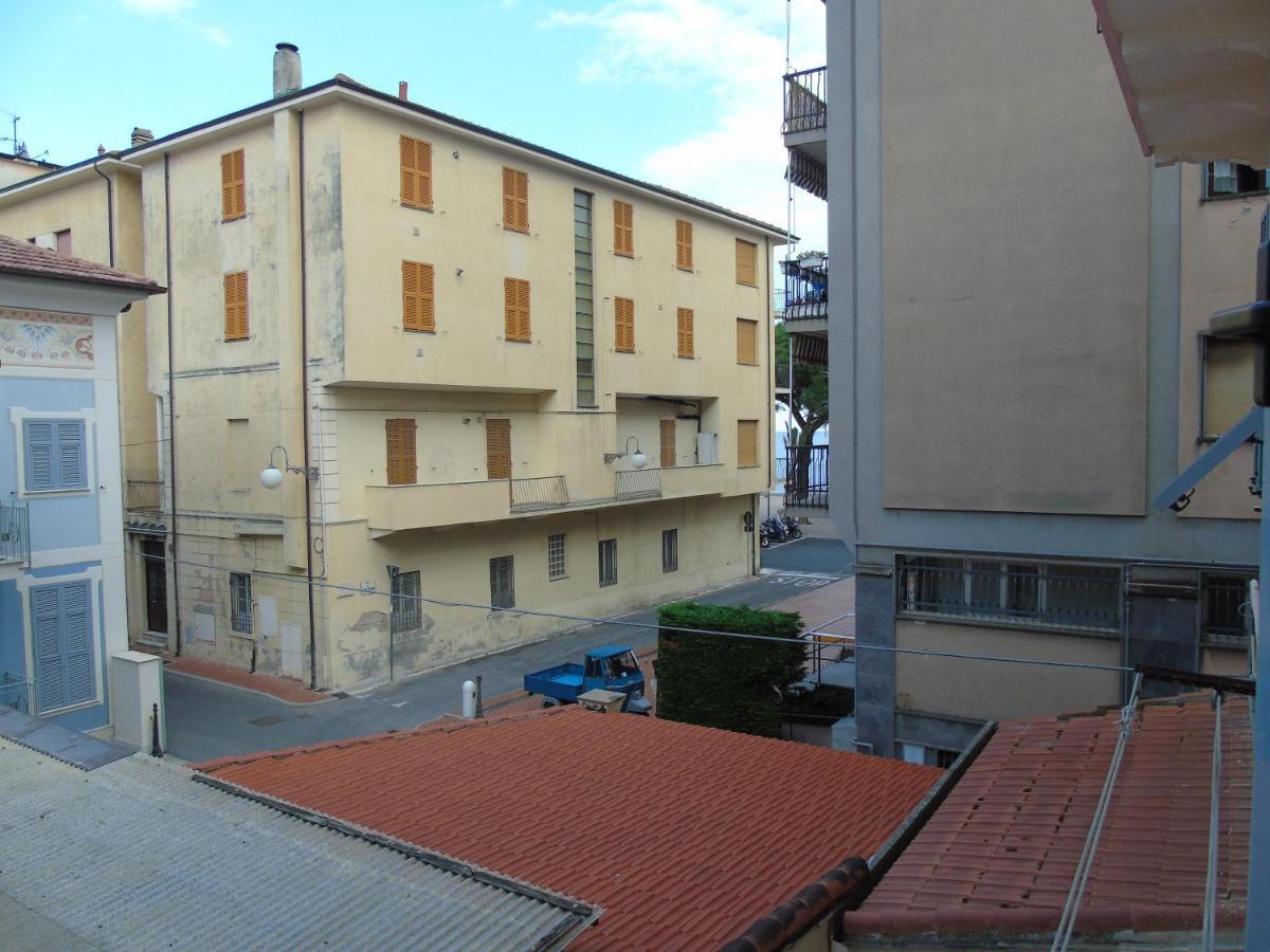 Appartamento Stella Marina In Pieno Centro Di Pietra Ligure Sulla Passeggiata E A Un Passo Dal Mare Zewnętrze zdjęcie